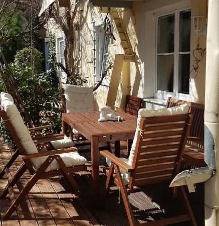 Maxglan Apartment